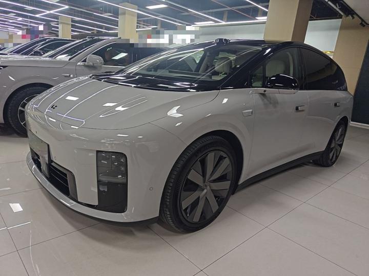 Li Auto i8 2025 Standard