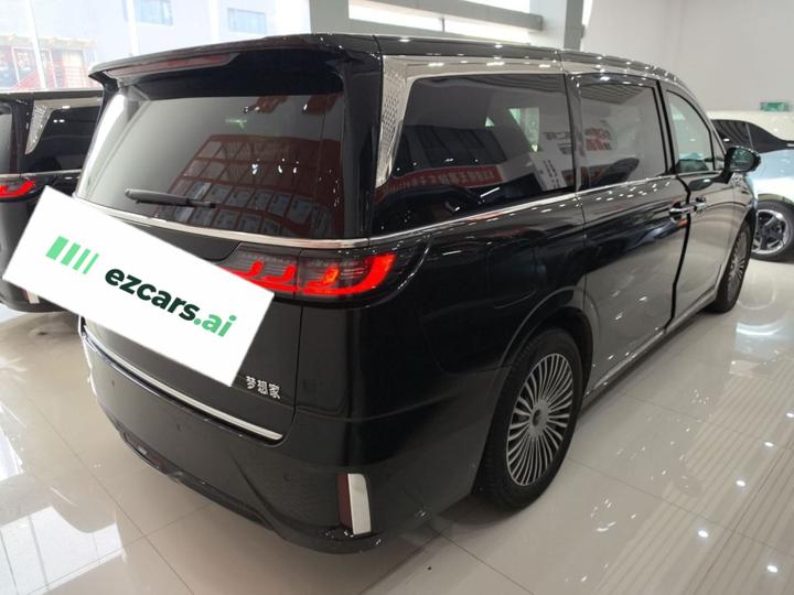 Voyah Dreamer 2025 PHEV AWD Flagship photo 4