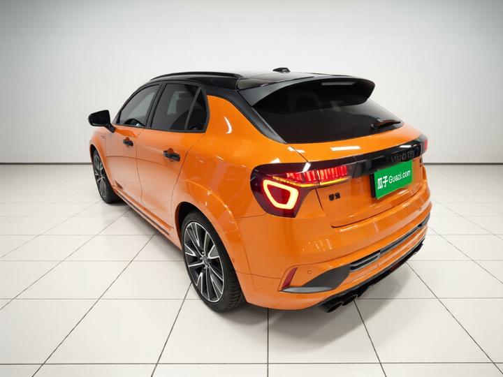 02 Hatchback 2021 2.0TD Halo photo 4