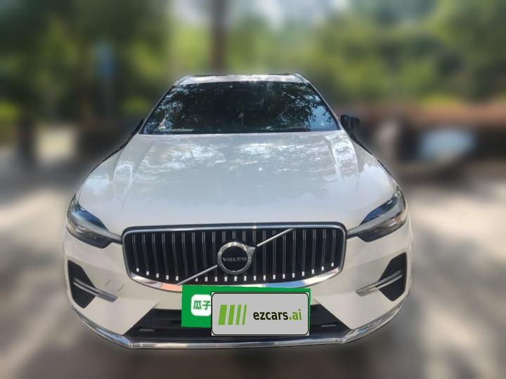 XC60 2023 B5 AWD Luxury photo 2