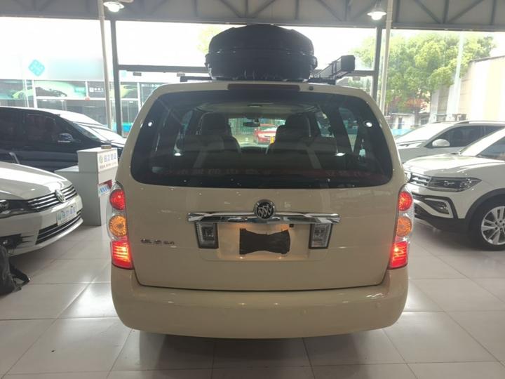 GL8 2014 2.4L Classic photo 3