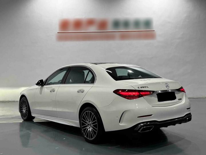 C-Class 2026 C 260 L Sport photo 4