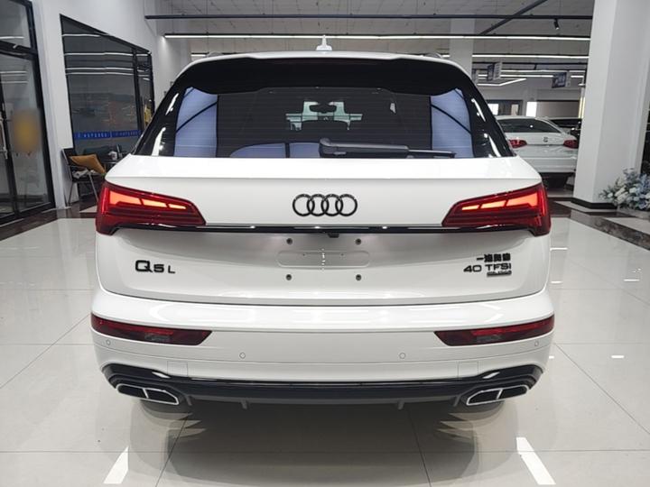 Q5L 2023 40T Luxury Dynamic photo 3