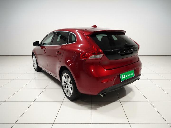 V40 2017 T3 photo 4
