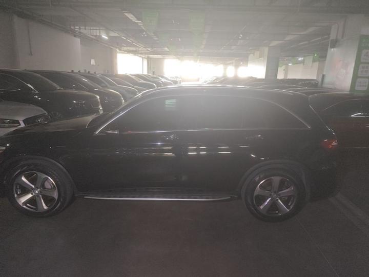 GLC 2017 GLC 260 4MATIC Luxury photo 4