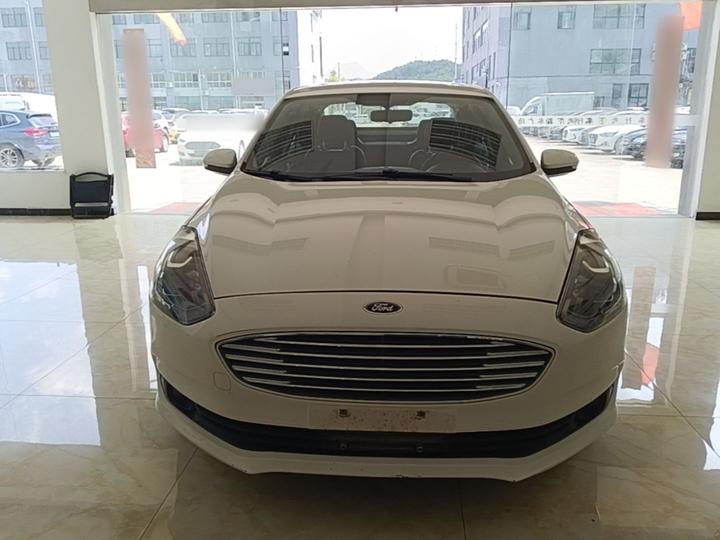 Escort 2019 Facelift 1.5L AT China VI photo 2