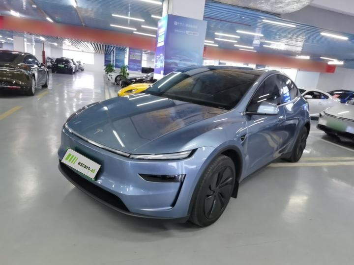Model Y 2025 RWD