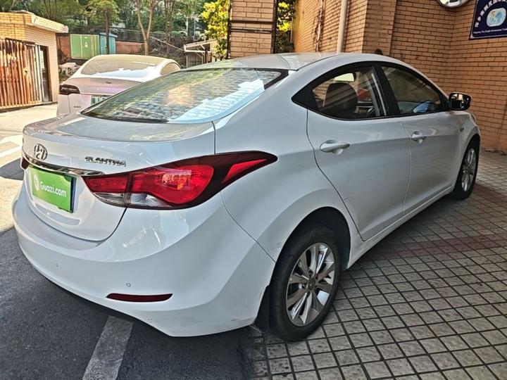 Elantra 2016 1.6L AT Smart photo 4