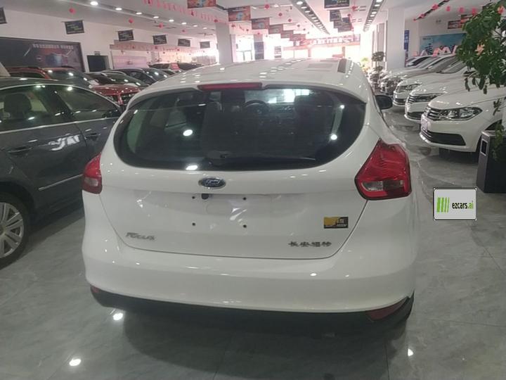 Focus 2015 Hatchback 1.6L AT Comfort photo 5