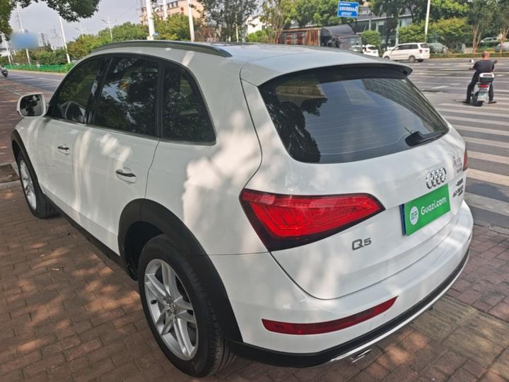 Q5 2017 Plus 40 TFSI Tech photo 4