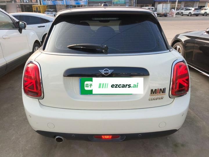 2018 1.5T COOPER Classic 5-Door photo 5