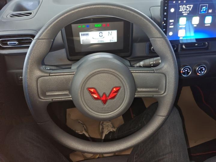 Wuling Zhiguang EV 2025 201km Standard photo 6