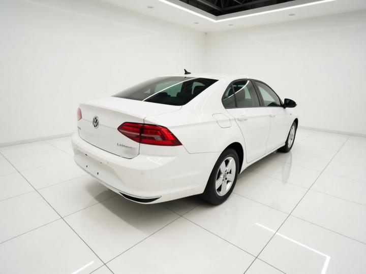 Lamando 2021 230TSI DSG photo 4
