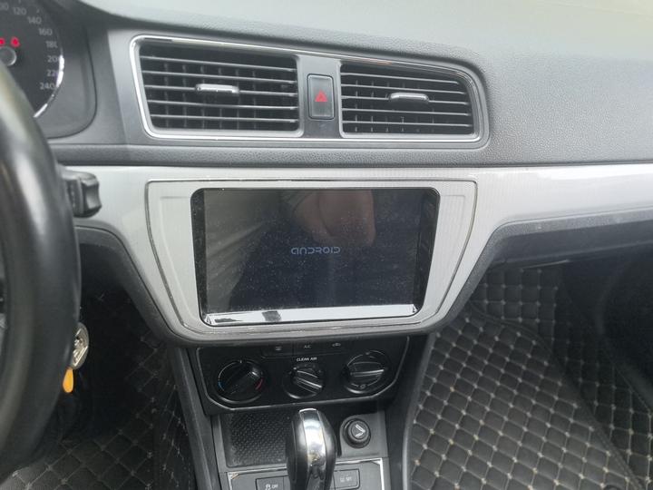 2015 1.6L AT Comfort photo 5