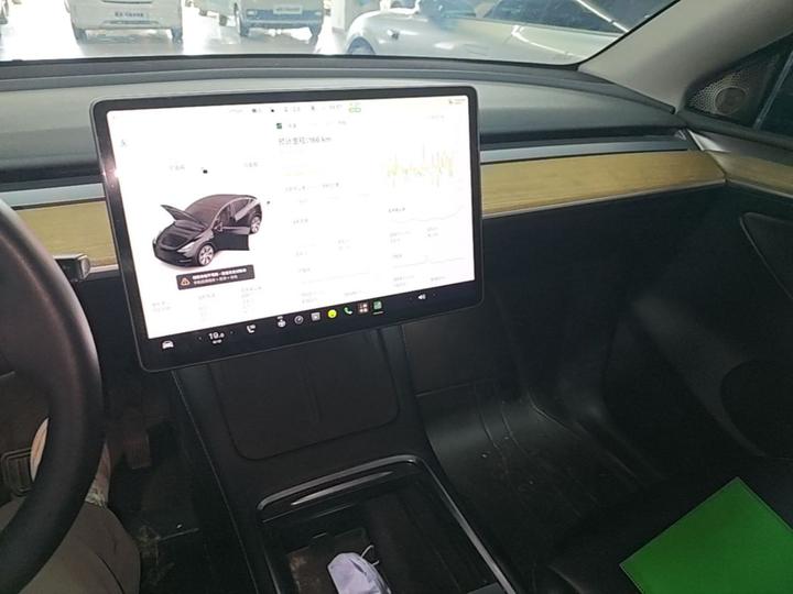 Model Y 2022 RWD photo 8