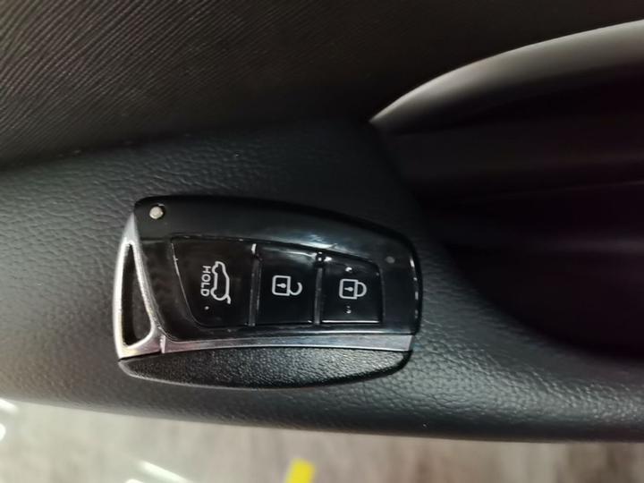 Santa Fe 2017 2.0T AT RWD Smart 7-Seater photo 8