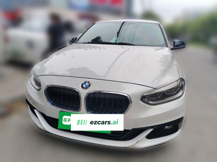 1 Series 2018 118i Sport photo 2