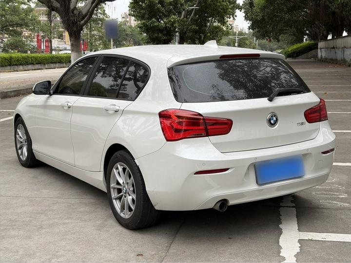 1 Series Imported 2016 118i Leading photo 4