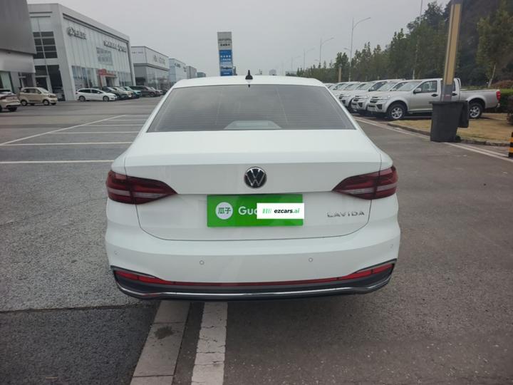 Lavida 2023 1.5L AT photo 5