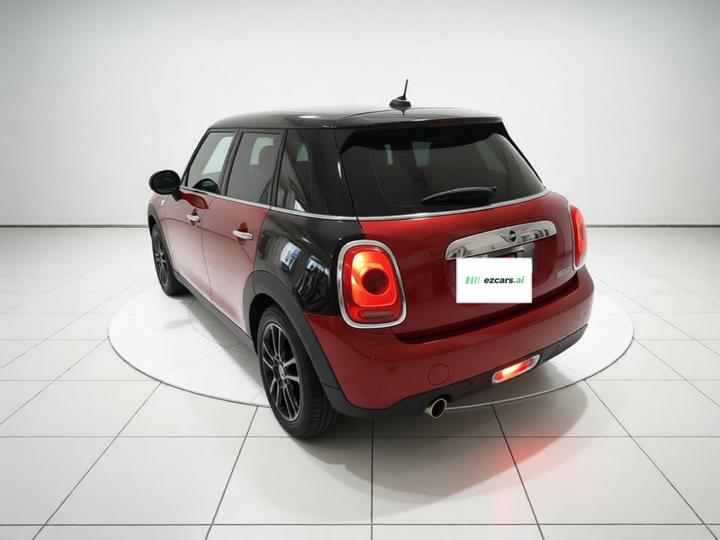 2016 1.5T COOPER 5-Door photo 4