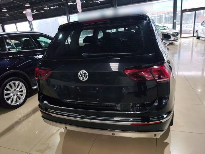 Tiguan L 2019 380TSI AT AWD Luxury 7-Seater China VI photo 3