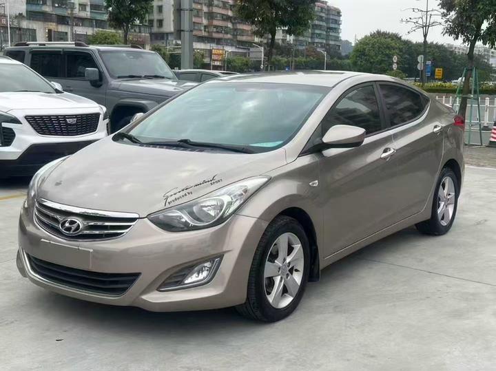 Elantra 2012 1.6L AT Fashion