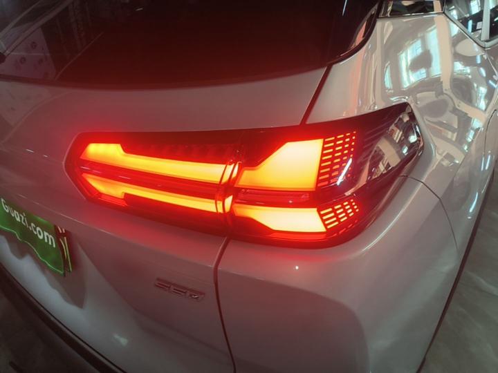 560 EV 2026 125km Luxury photo 7