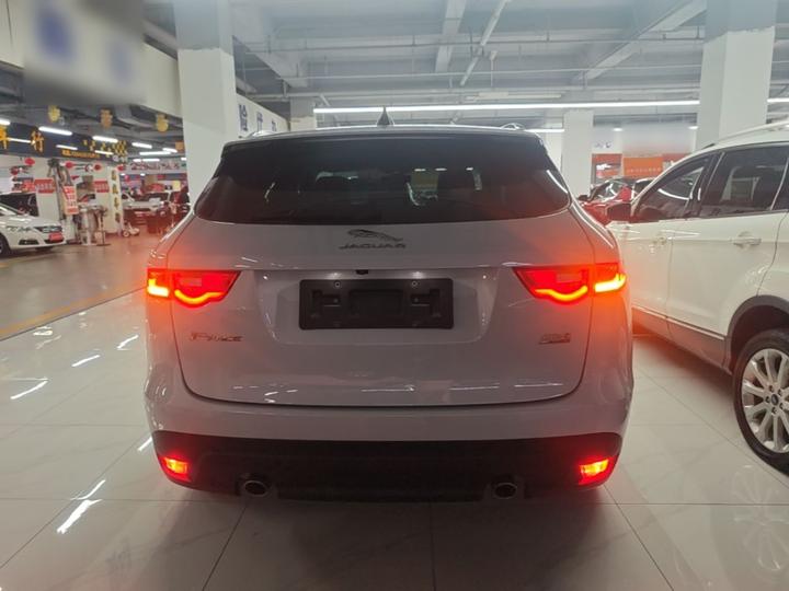 F-PACE 2020 2.0T photo 5
