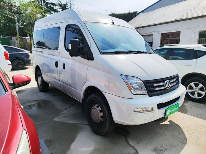 MAXUS V80 2021 2.0T MT Classic Short Wheelbase 5/6-Seater photo 3