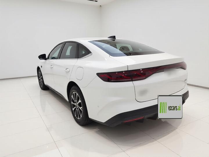 Qin L 2025 DM-i ADAS 80KM Leading photo 4