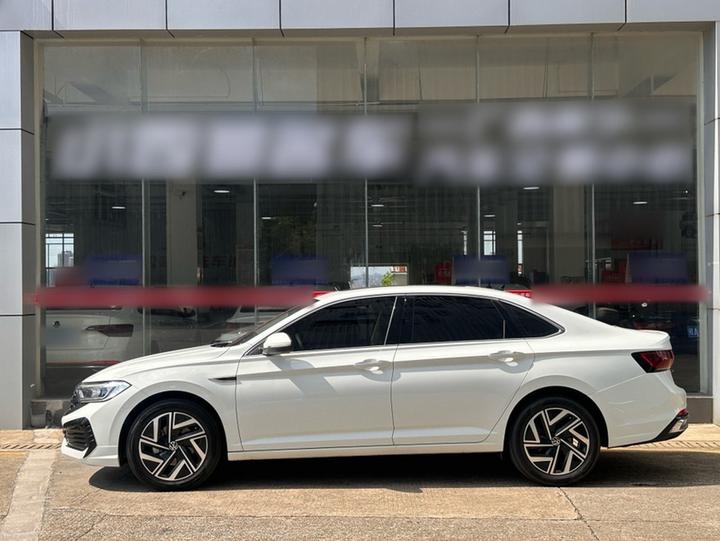 Sagitar 2025 300TSI DSG photo 3