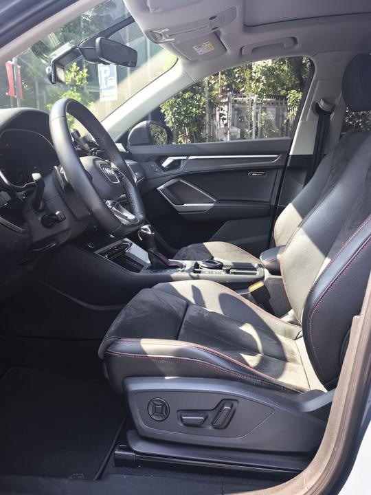 Q3 2022 40 TFSI RS photo 6