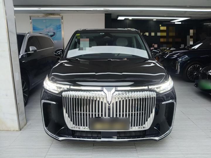 Voyah Dreamer 2025 PHEV AWD Premium photo 2