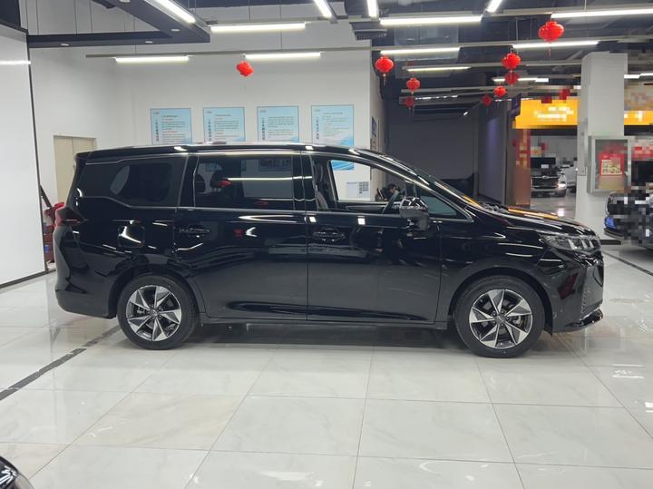 GAC Trumpchi M6 2023 PRO 270T DCT Luxury photo 3