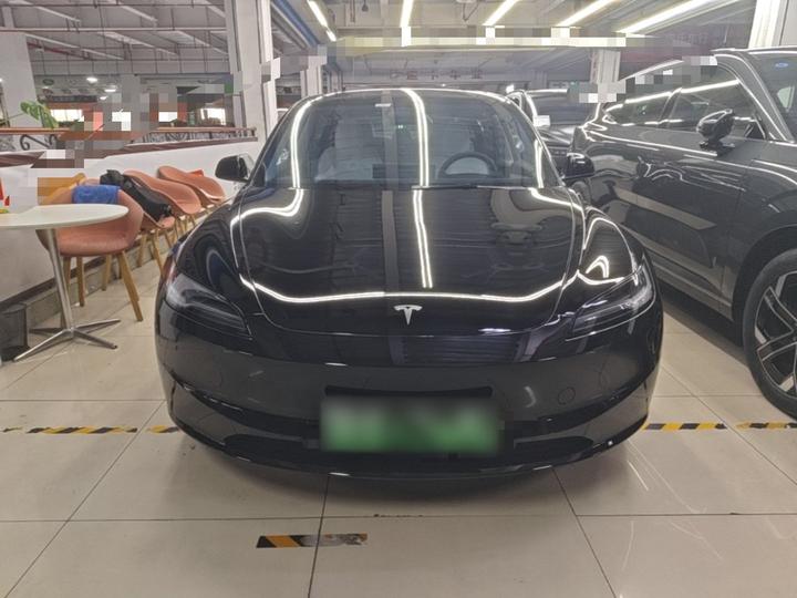 Model 3 2023 Long Range AWD photo 2