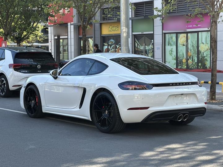 718 2018 Cayman 2.0T photo 4
