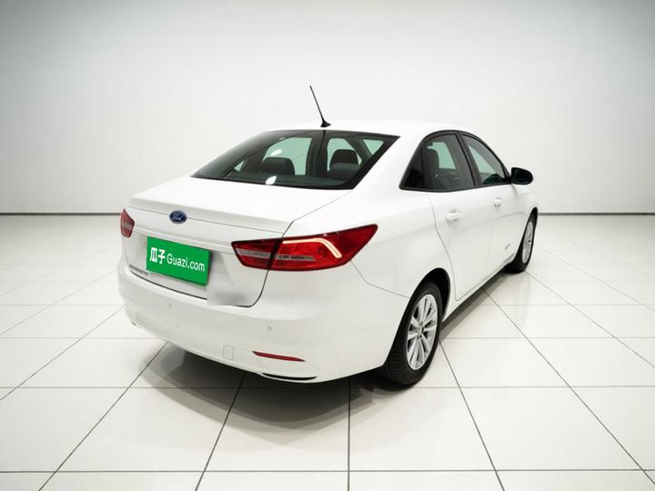 Escort 2015 1.5L AT Comfort photo 6