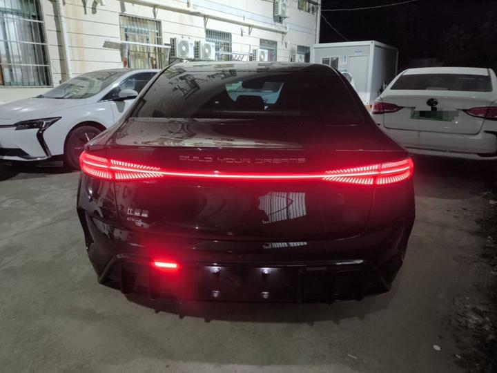 Seal 2022 550km Standard Range RWD Elite photo 3