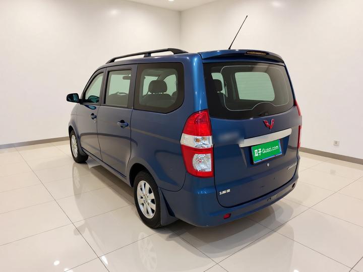 Wuling Hongguang 2014 1.2L Base IV photo 4