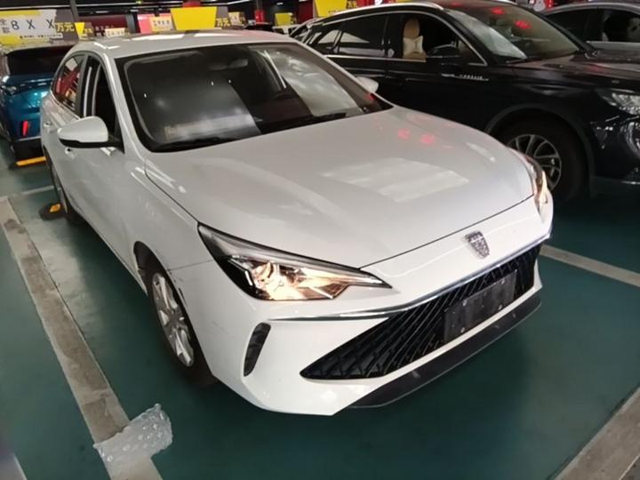 i5 2023 1.5L CVT Luxury photo 3