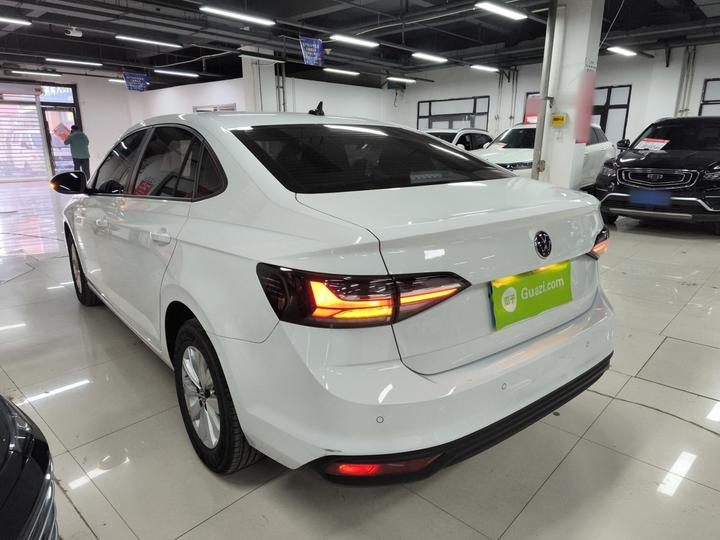 Lavida 2023 1.5L AT photo 4