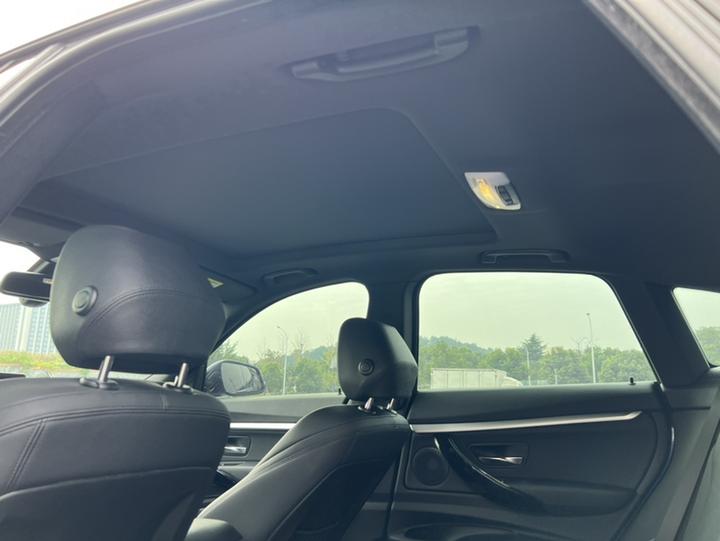 3 SeriesGT 2019 320i M Sport Package photo 7