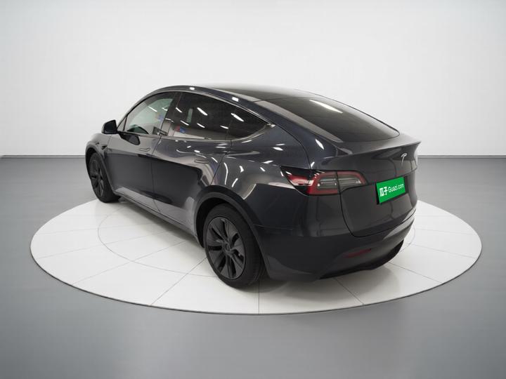 Model Y 2024 RWD photo 4