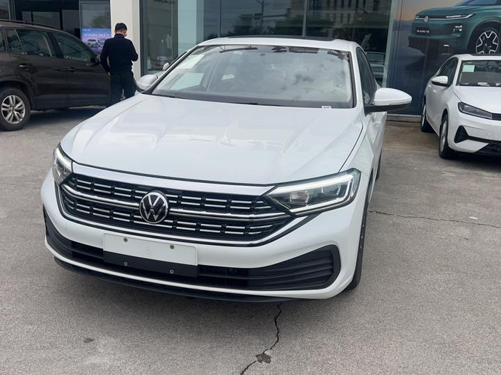 Sagitar 2025 200TSI DSG photo 2