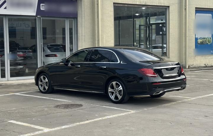 E-Class 2018 Facelift E 200 L photo 5