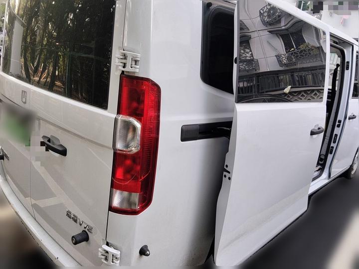 V 2025 V7E 50.2kWh photo 6