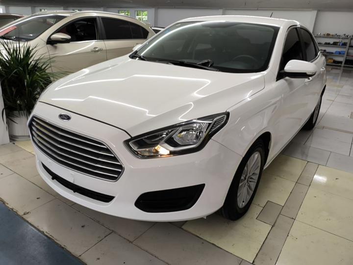 Escort 2017 Facelift 1.5L MT Comfort