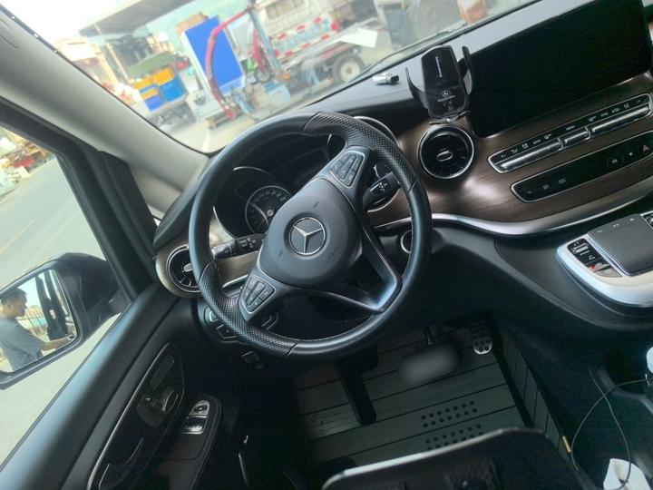 V-Class 2020 V 260 L Long Wheelbase Luxury photo 3