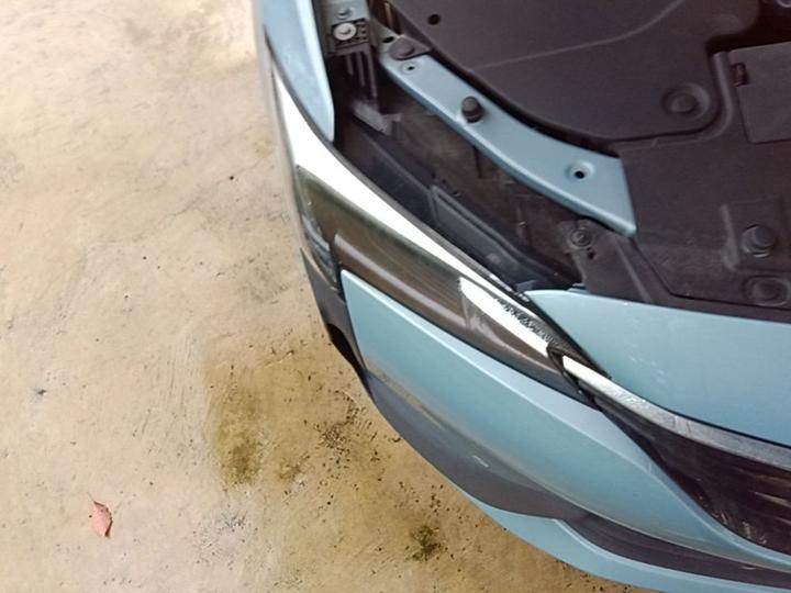 6 2020 PHEV photo 7