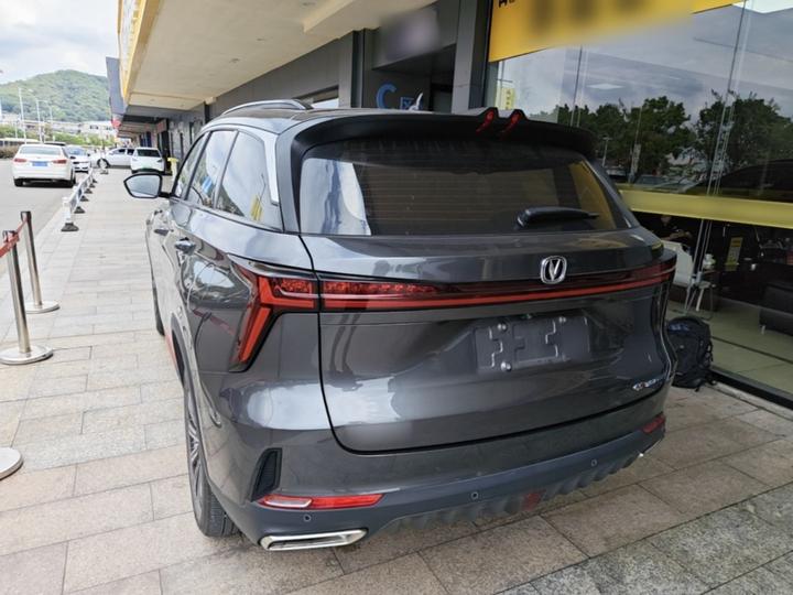 CS75 PLUS 2022 2nd Gen 1.5T AT Exclusive photo 4